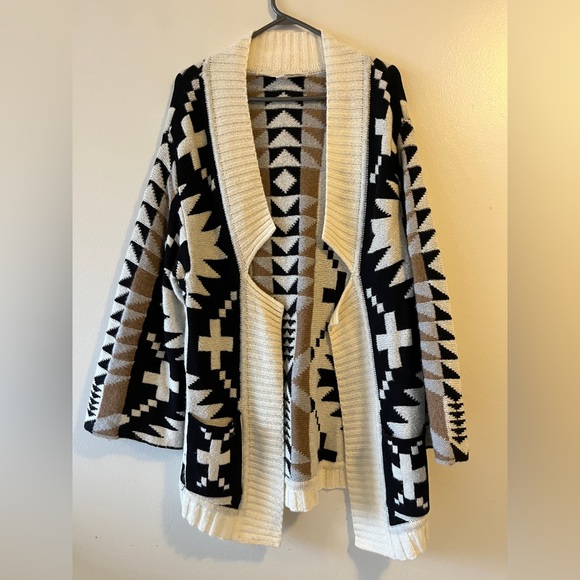 Free People Jen's Pirate Booty La Croix Cardigan Tribal Print Bell Sleeve M/L - Picture 6 of 15